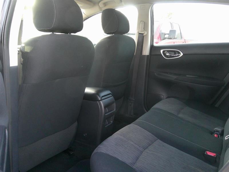 Nissan Sentra S 2015