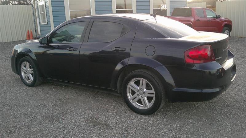 Dodge Avenger  2012