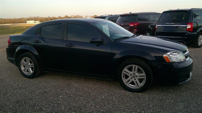 Dodge Avenger  2012