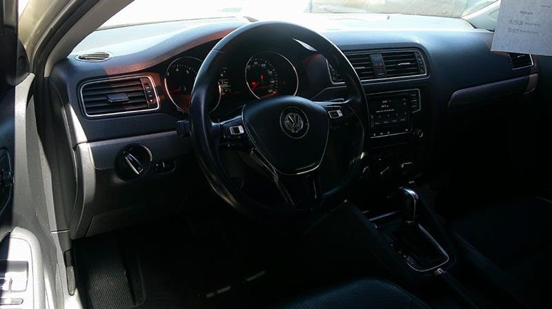 Volkswagen Jetta  2016