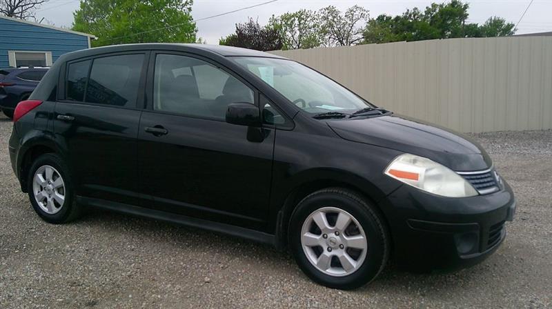 Nissan Versa S 2008