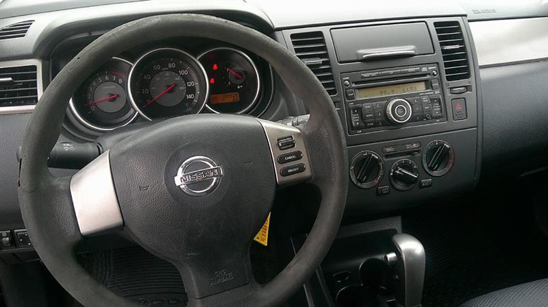 Nissan Versa S 2008