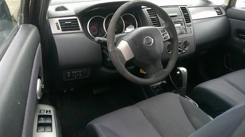 Nissan Versa S 2008
