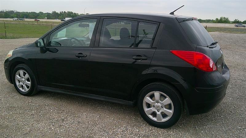 Nissan Versa S 2008