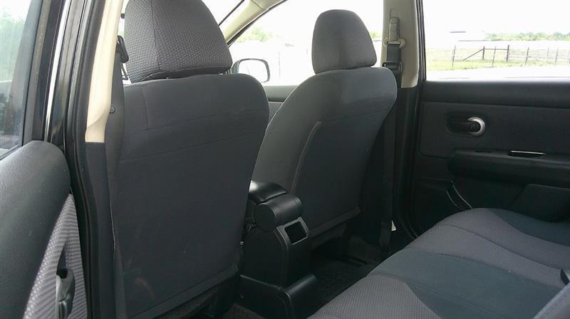 Nissan Versa S 2008
