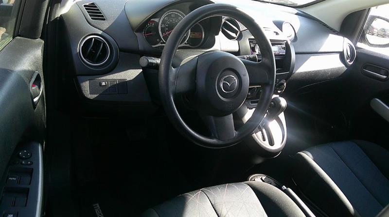 Mazda MAZDA2  2011