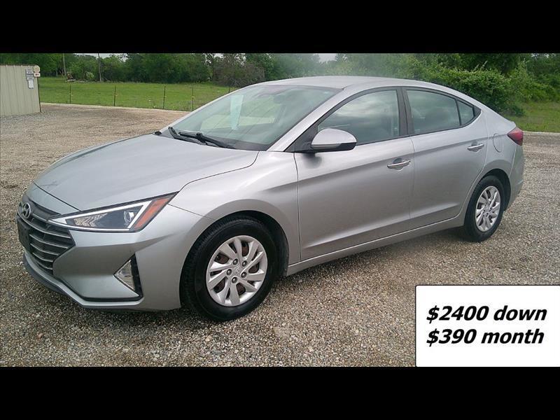 Hyundai Elantra  2020