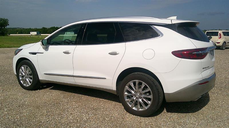Buick Enclave Essence 2021