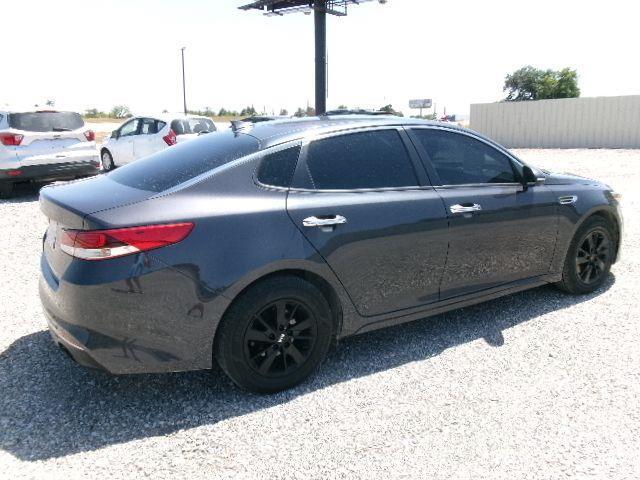 Kia Optima LX 2017