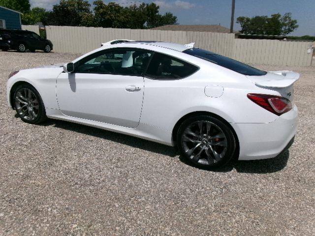 Hyundai Genesis Coupe  2016