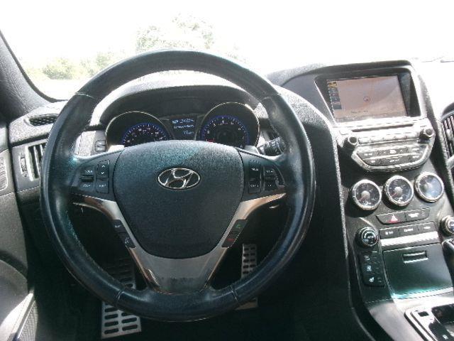 Hyundai Genesis Coupe  2016