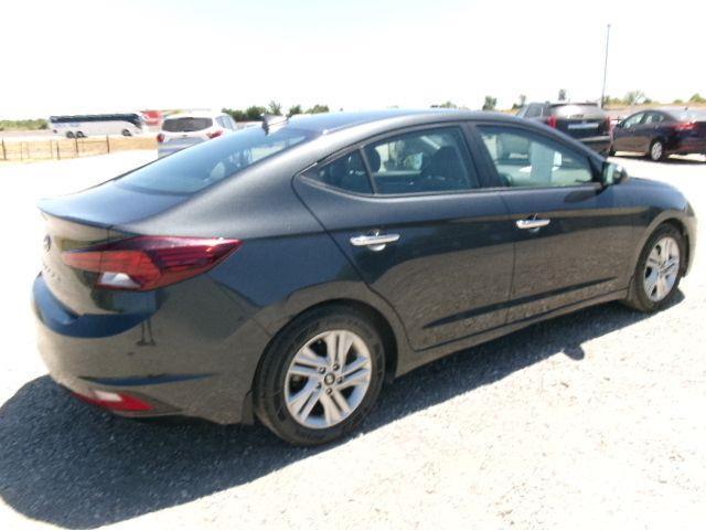 Hyundai Elantra SEL 2020