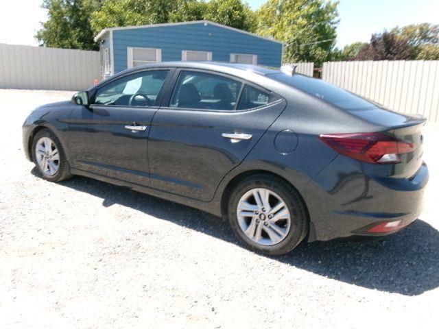 Hyundai Elantra SEL 2020