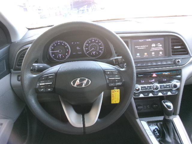 Hyundai Elantra SEL 2020