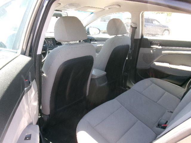 Hyundai Elantra SEL 2020