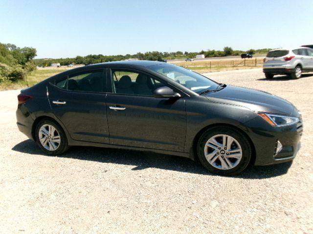 Hyundai Elantra SEL 2020
