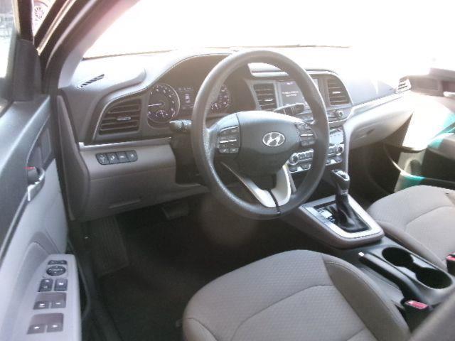 Hyundai Elantra SEL 2020