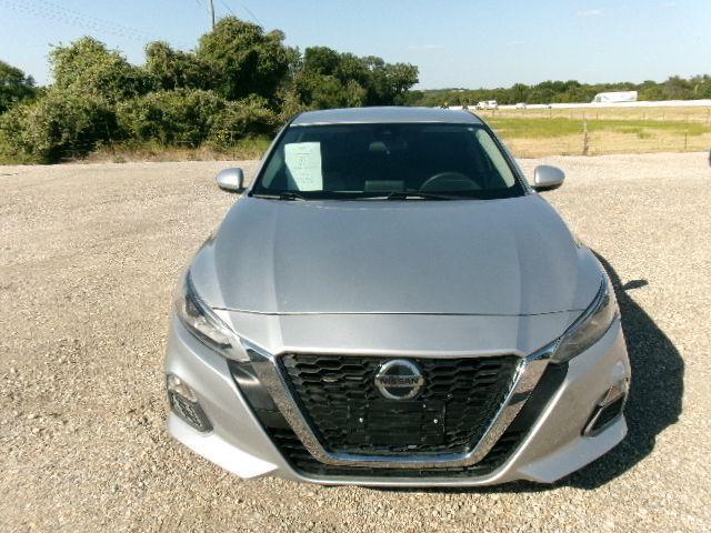 Nissan Altima  2021