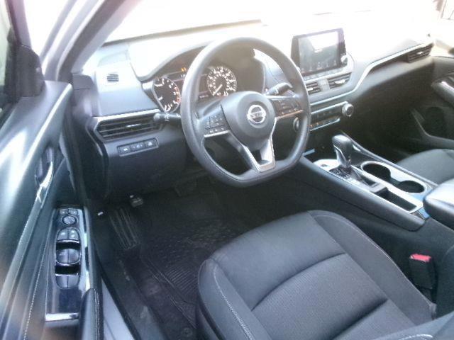 Nissan Altima  2021
