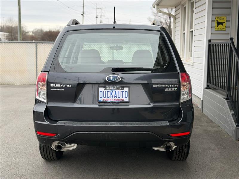 Subaru Forester 2.5X Touring 2011