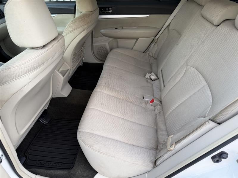 Subaru Outback 2.5i Premium 2012