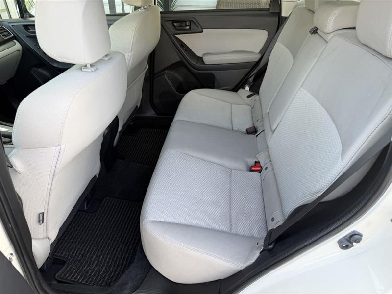 Subaru Forester 2.5i Premium PZEV CVT 2016