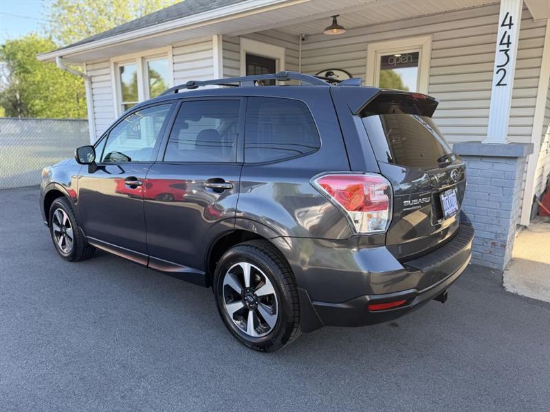 Subaru Forester 2.5i Premium PZEV CVT 2017
