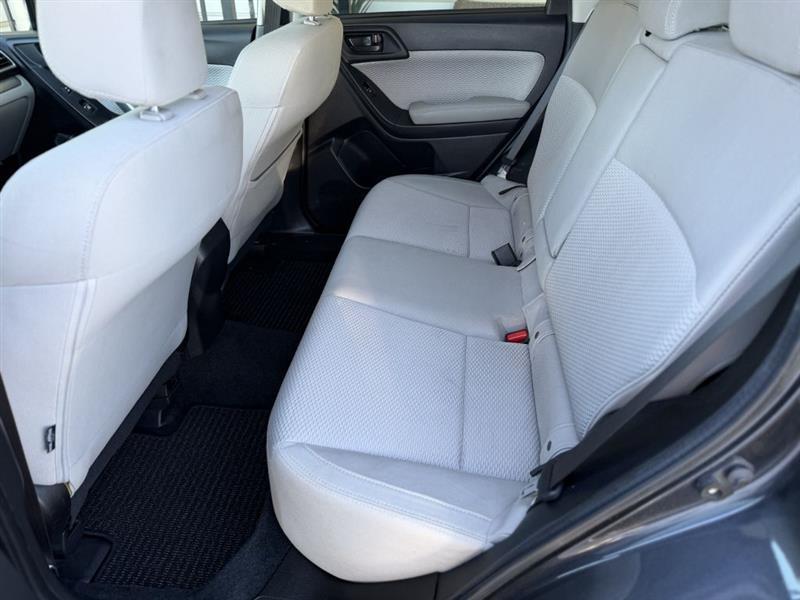 Subaru Forester 2.5i Premium PZEV CVT 2017