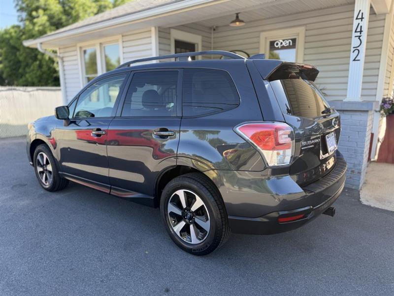 Subaru Forester 2.5i Premium PZEV CVT 2017