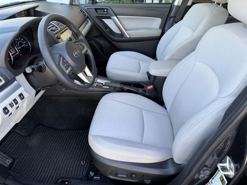 Subaru Forester 2.5i Premium PZEV CVT 2017