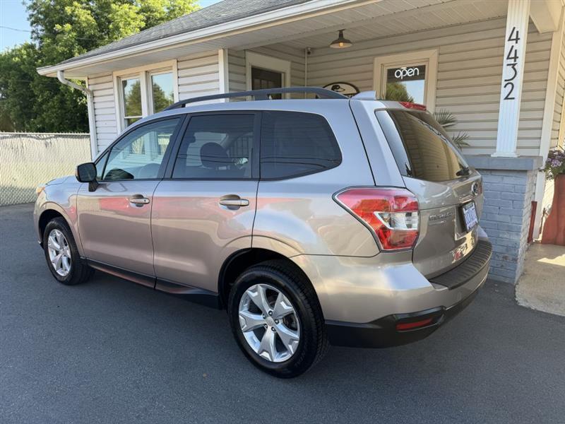 Subaru Forester 2.5i Premium PZEV CVT 2016