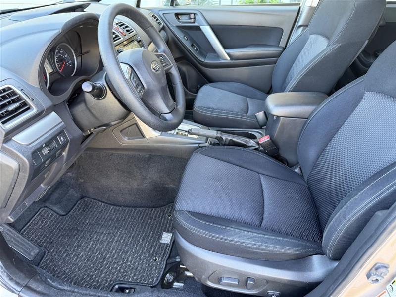 Subaru Forester 2.5i Premium PZEV CVT 2016