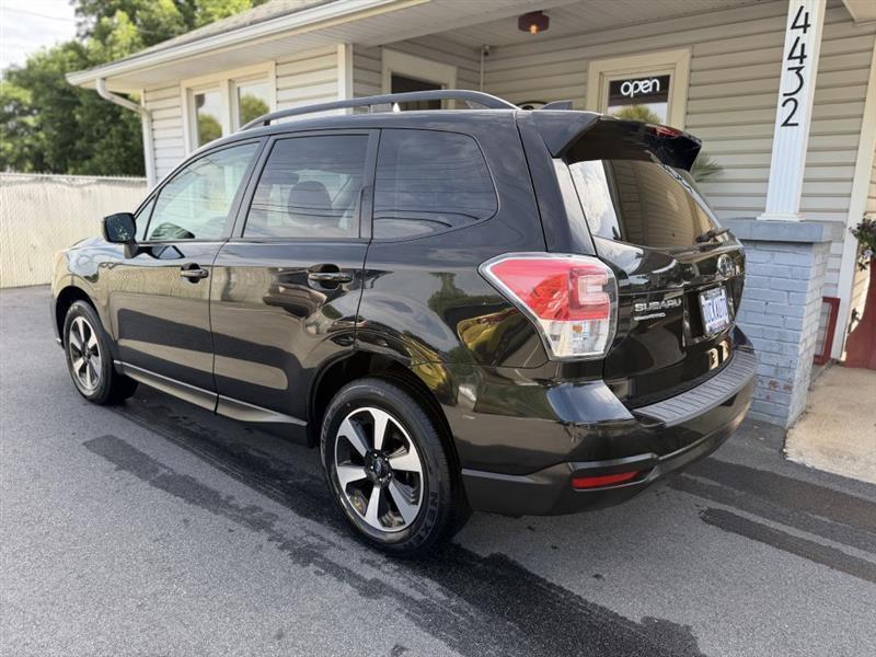 Subaru Forester 2.5i Premium PZEV CVT 2017