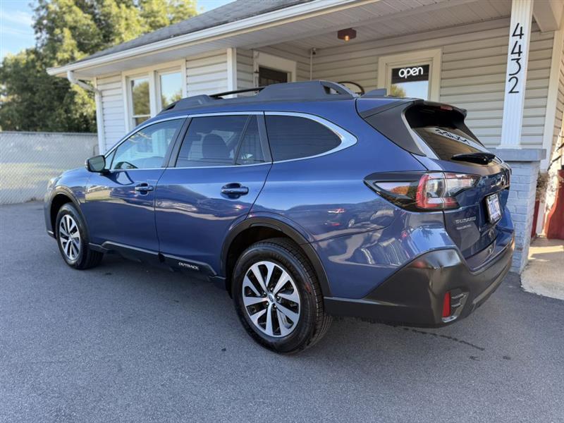 2020 Subaru Outback Premium - Photo 2