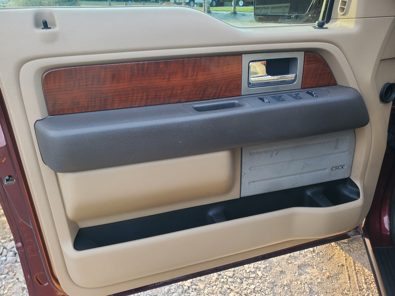 2010 Ford F-150 Lariat photo 11