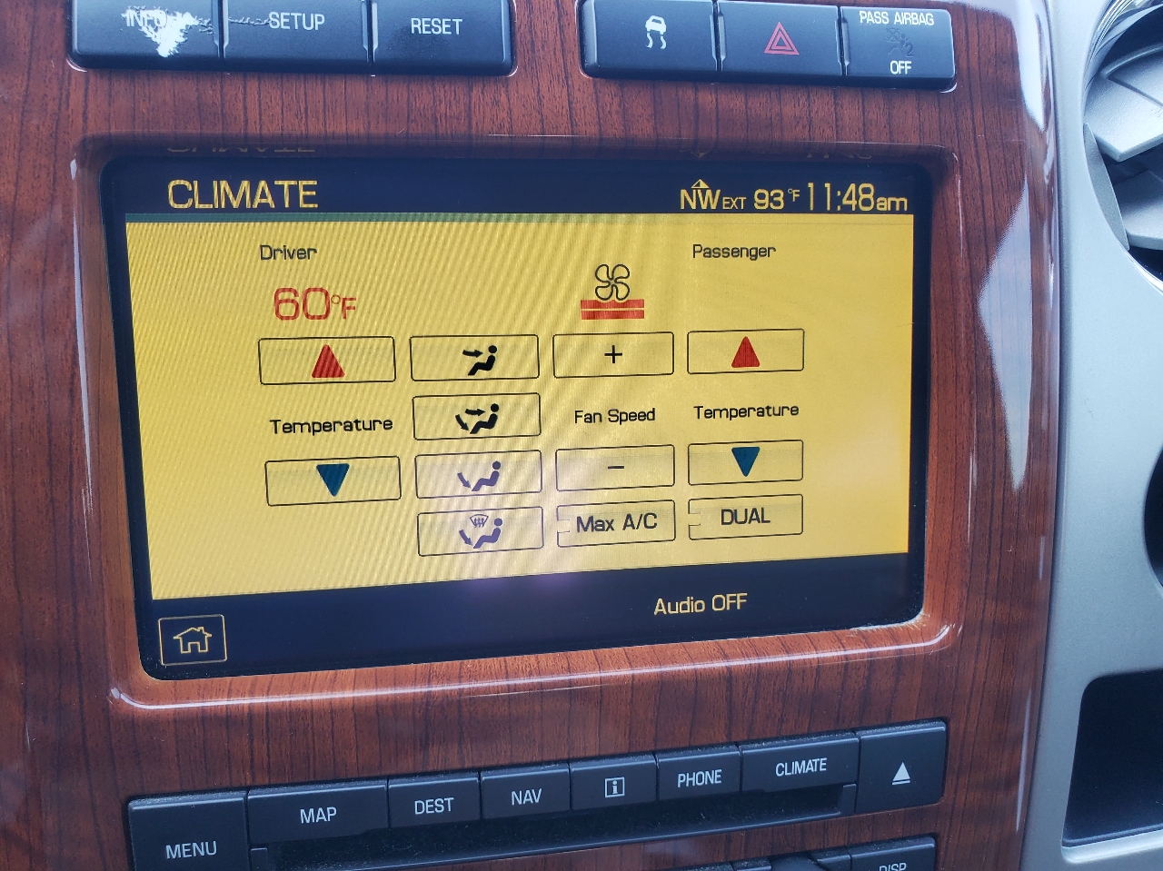 2010 Ford F-150 Lariat photo 40