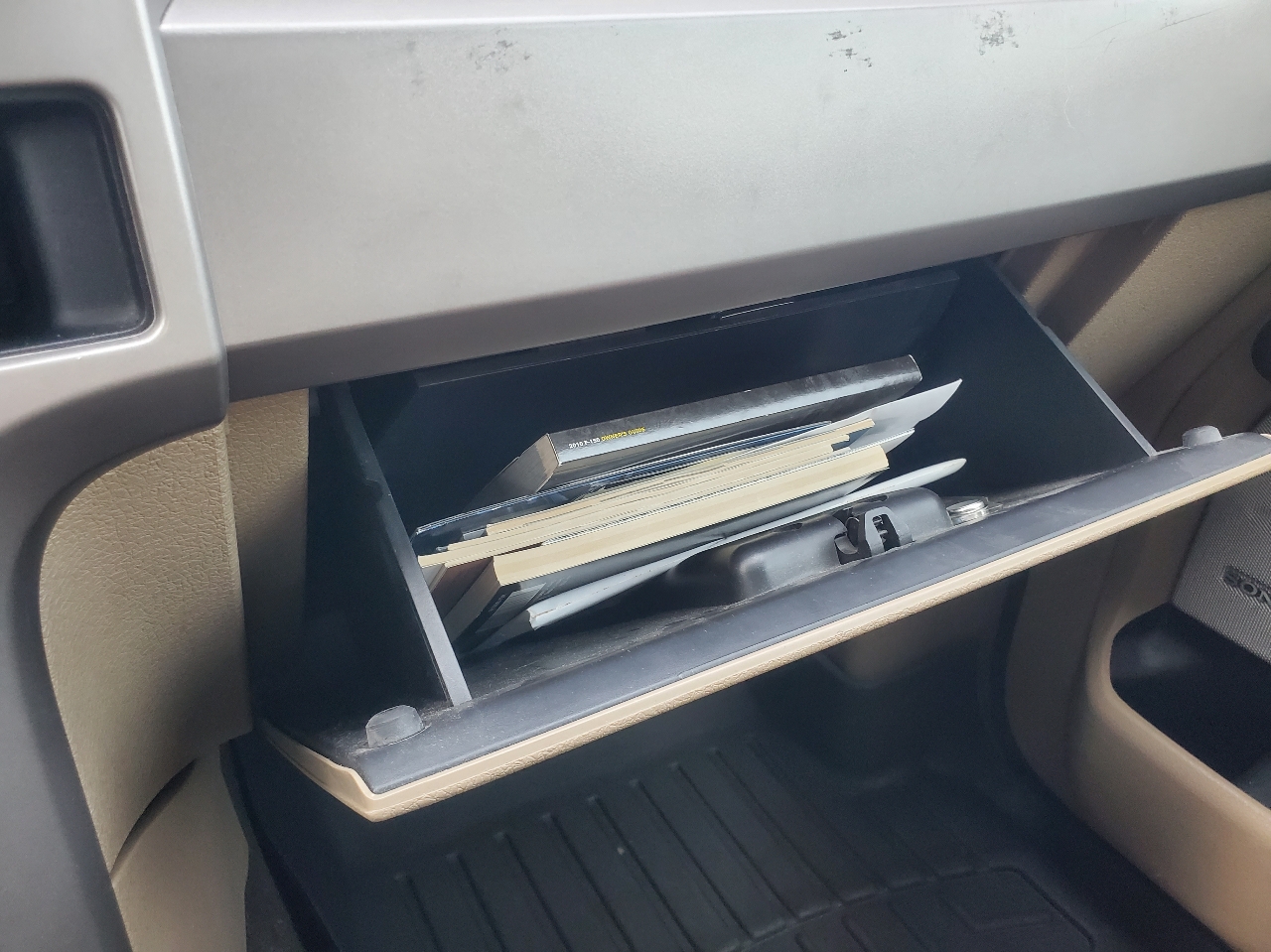 2010 Ford F-150 Lariat photo 50