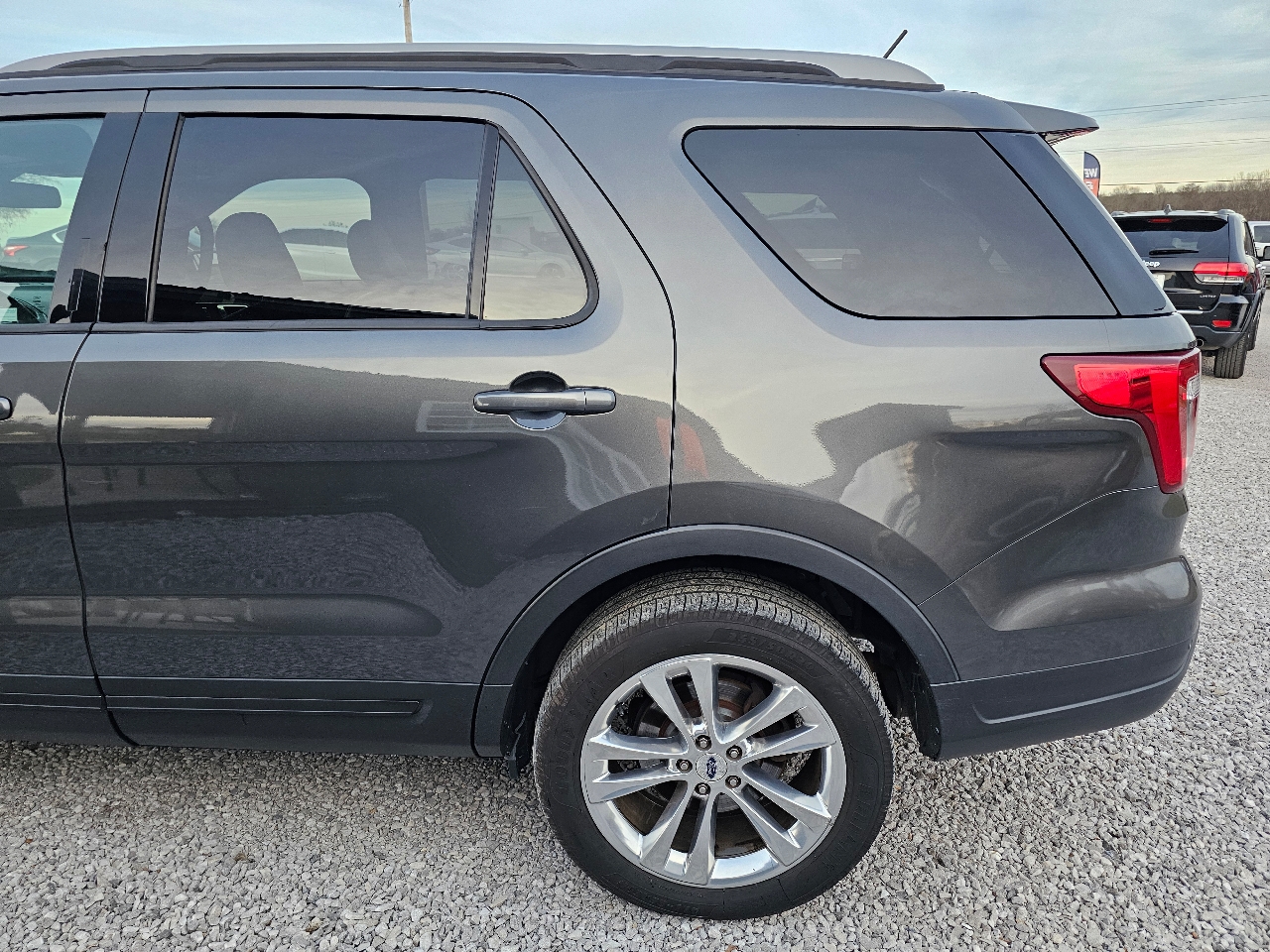 Ford Explorer XLT 4WD 2018