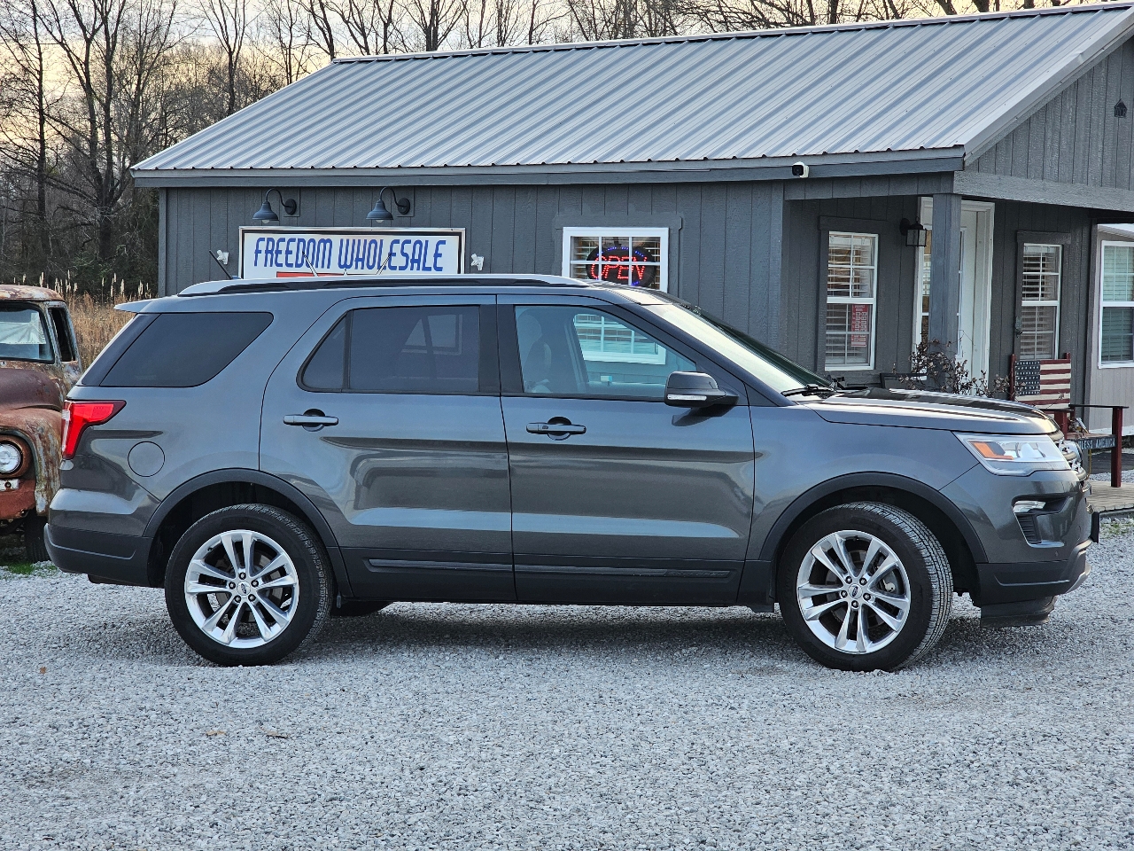 Ford Explorer XLT 4WD 2018