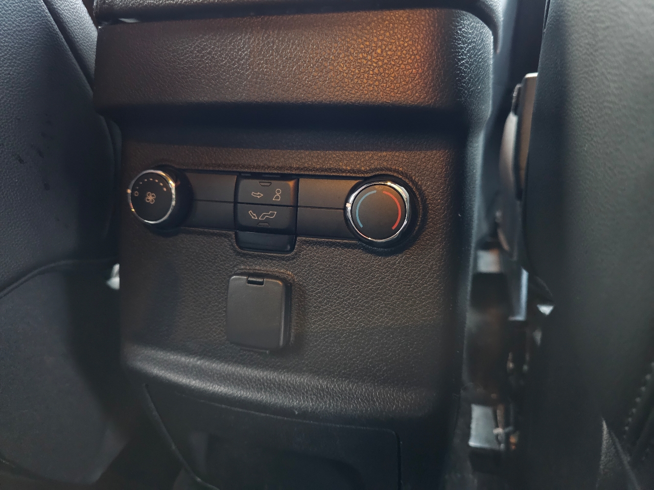 Ford Explorer XLT 4WD 2018