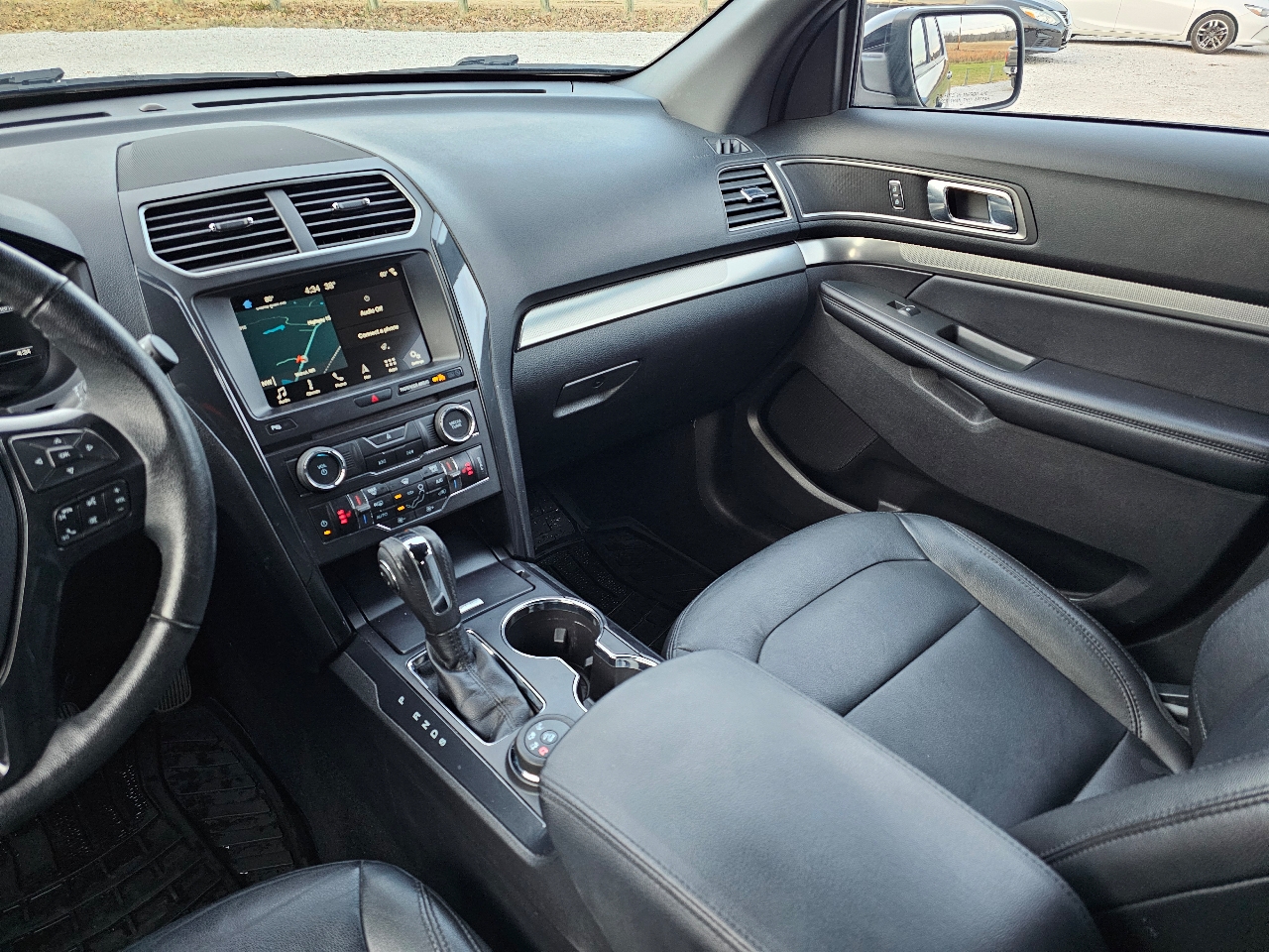 Ford Explorer XLT 4WD 2018