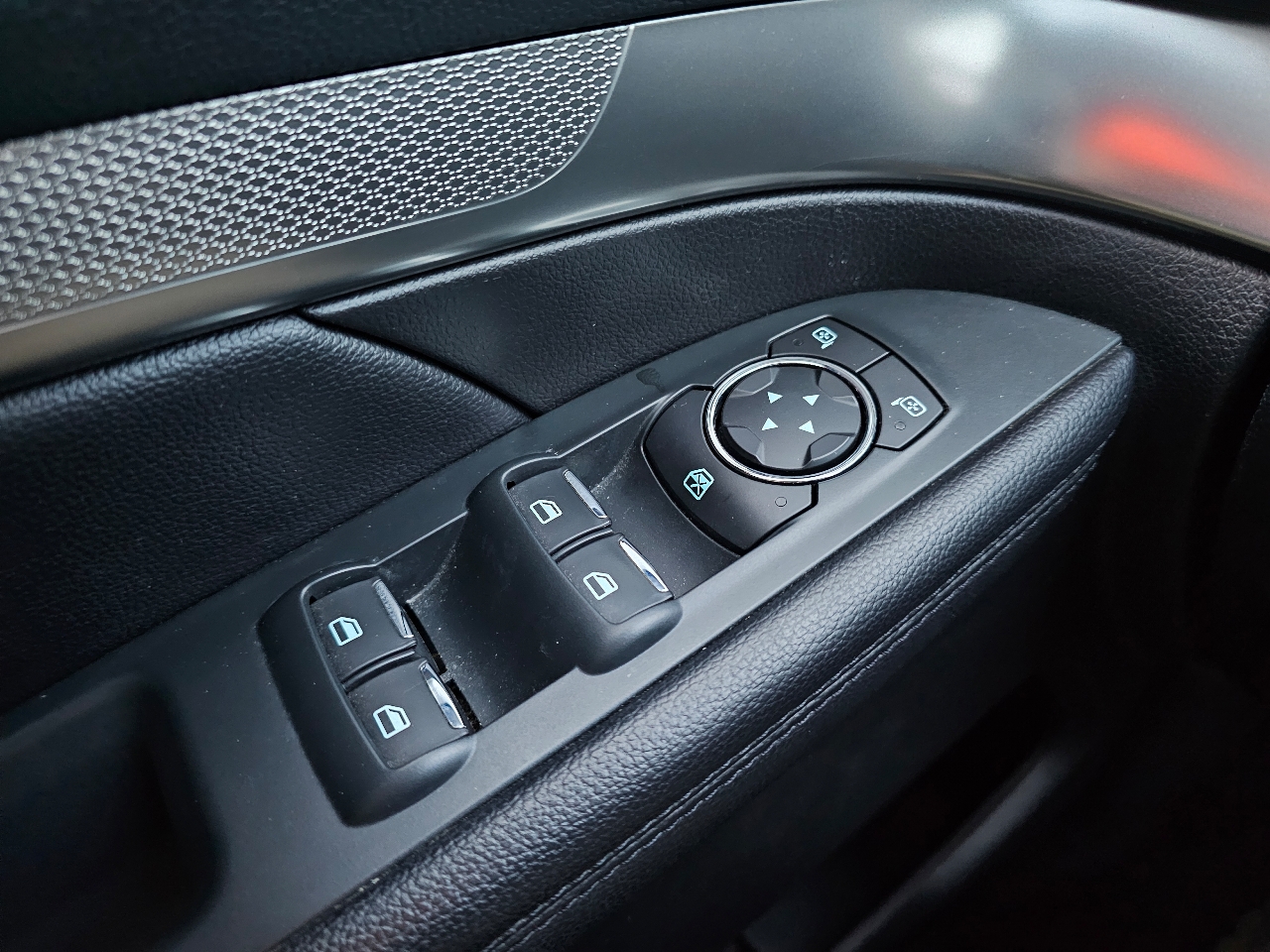 Ford Explorer XLT 4WD 2018