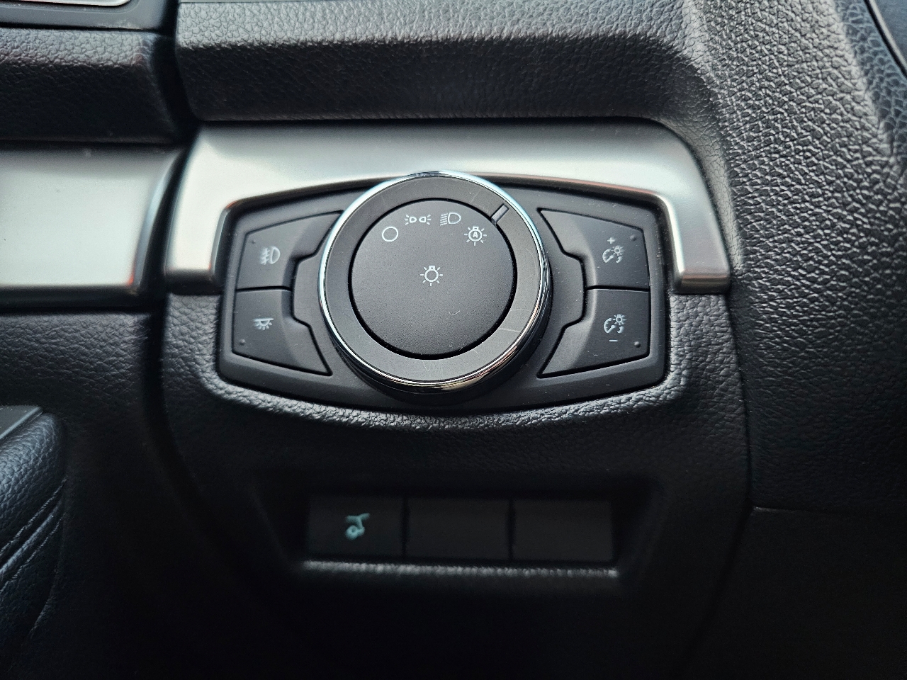 Ford Explorer XLT 4WD 2018