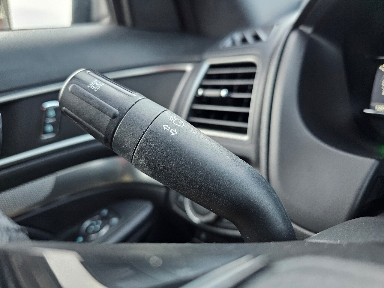 Ford Explorer XLT 4WD 2018