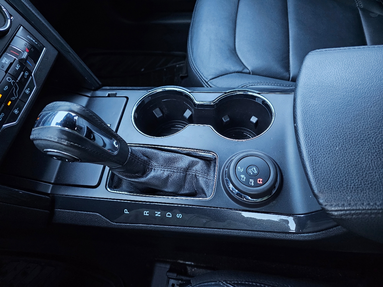 Ford Explorer XLT 4WD 2018