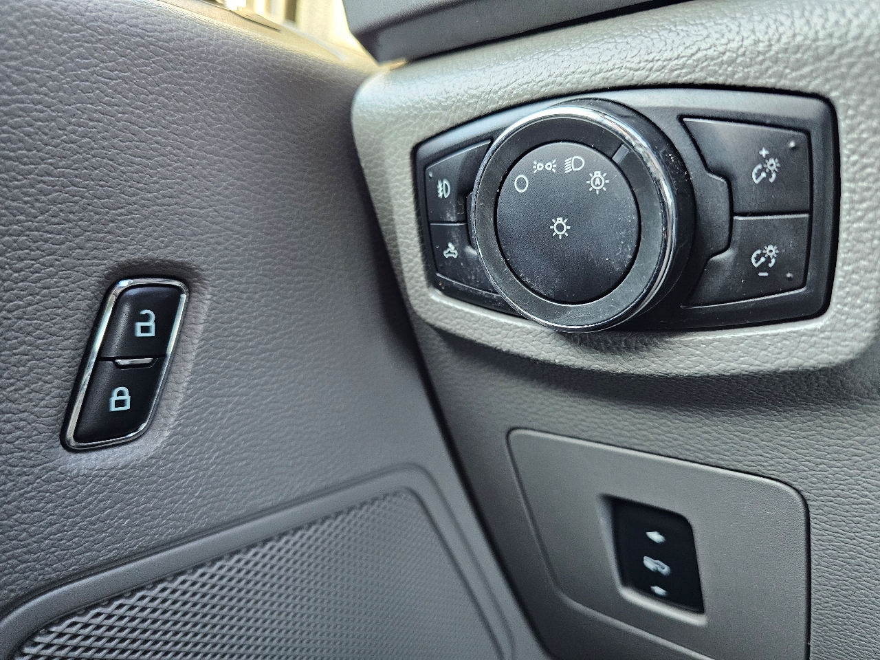 Ford F-150 XLT SuperCrew 5.5-ft. Bed 4WD 2016