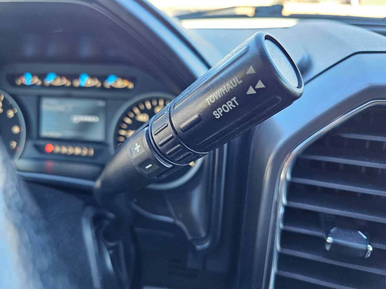 Ford F-150 XLT SuperCrew 5.5-ft. Bed 4WD 2016