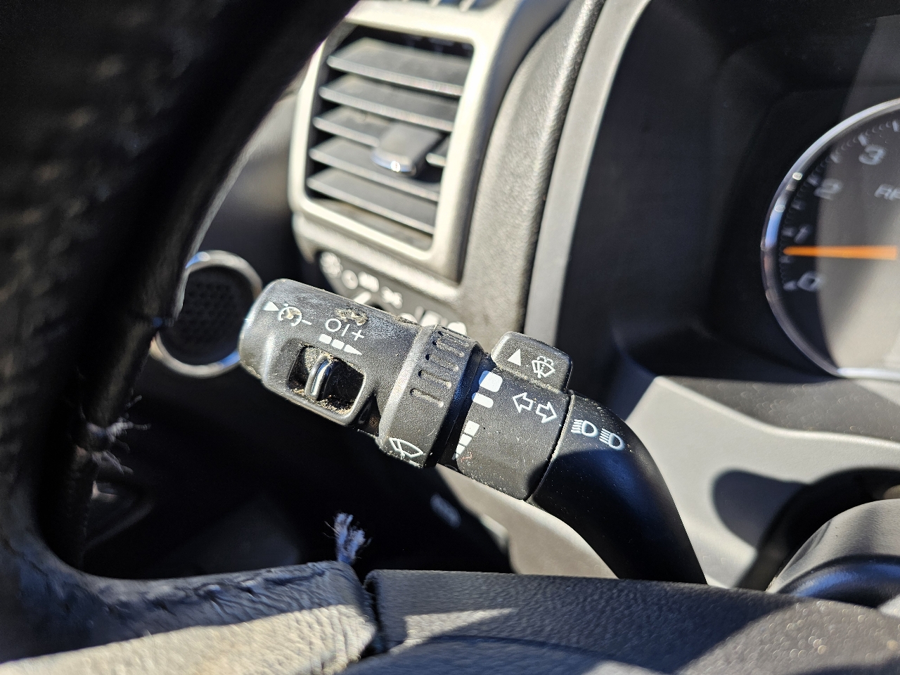 GMC Canyon SLE Crew Cab 4WD 2011