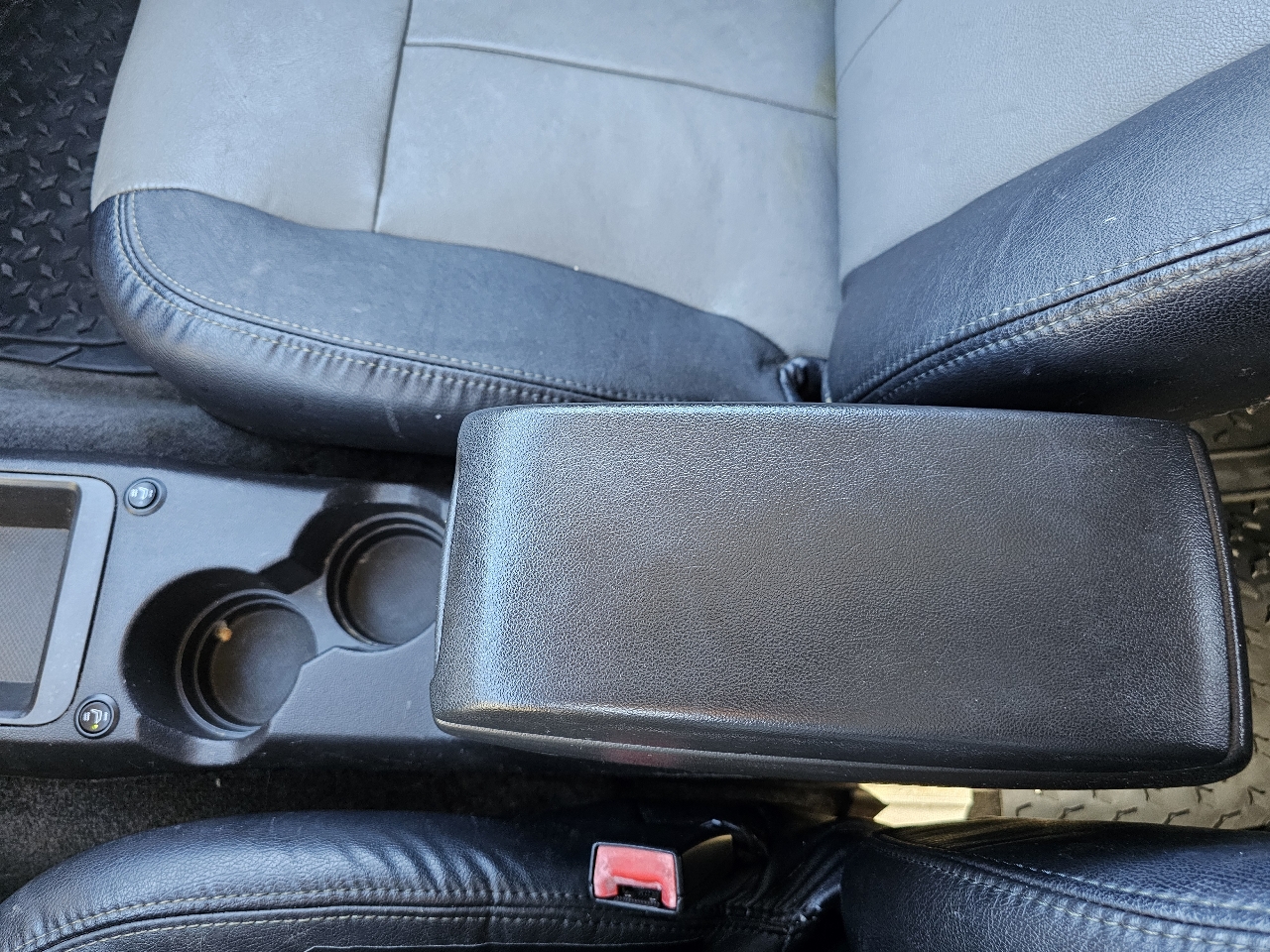 GMC Canyon SLE Crew Cab 4WD 2011