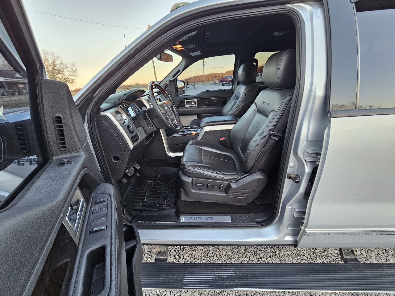 Ford F-150 Platinum SuperCrew 5.5-ft. Bed 4WD 2014